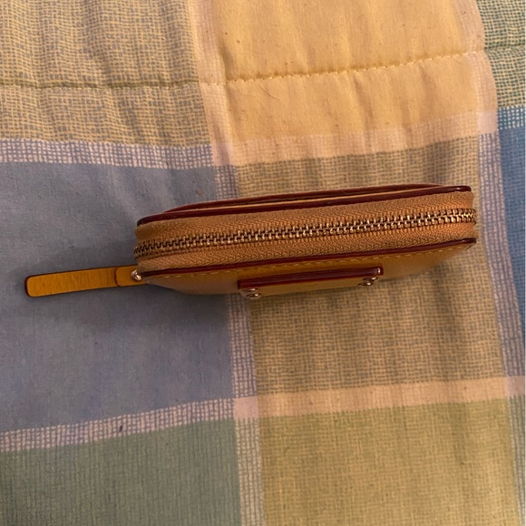 Kate Spade Wallet - Picture 7 of 9